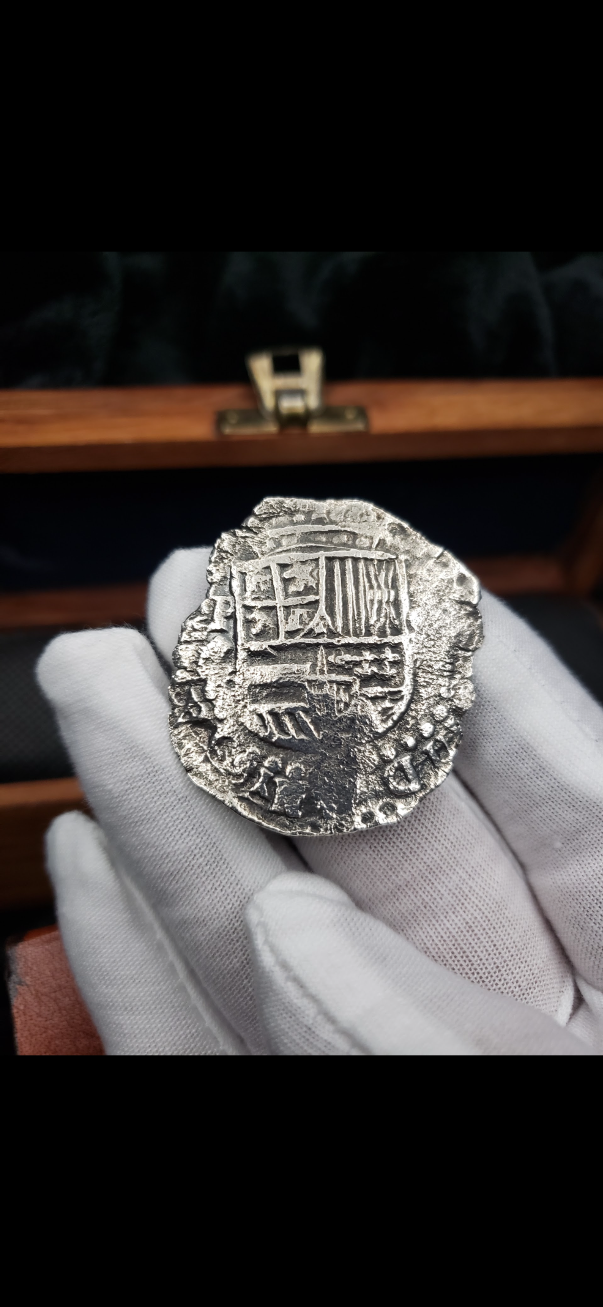 Atocha 8 Reales - Full 1620 Date