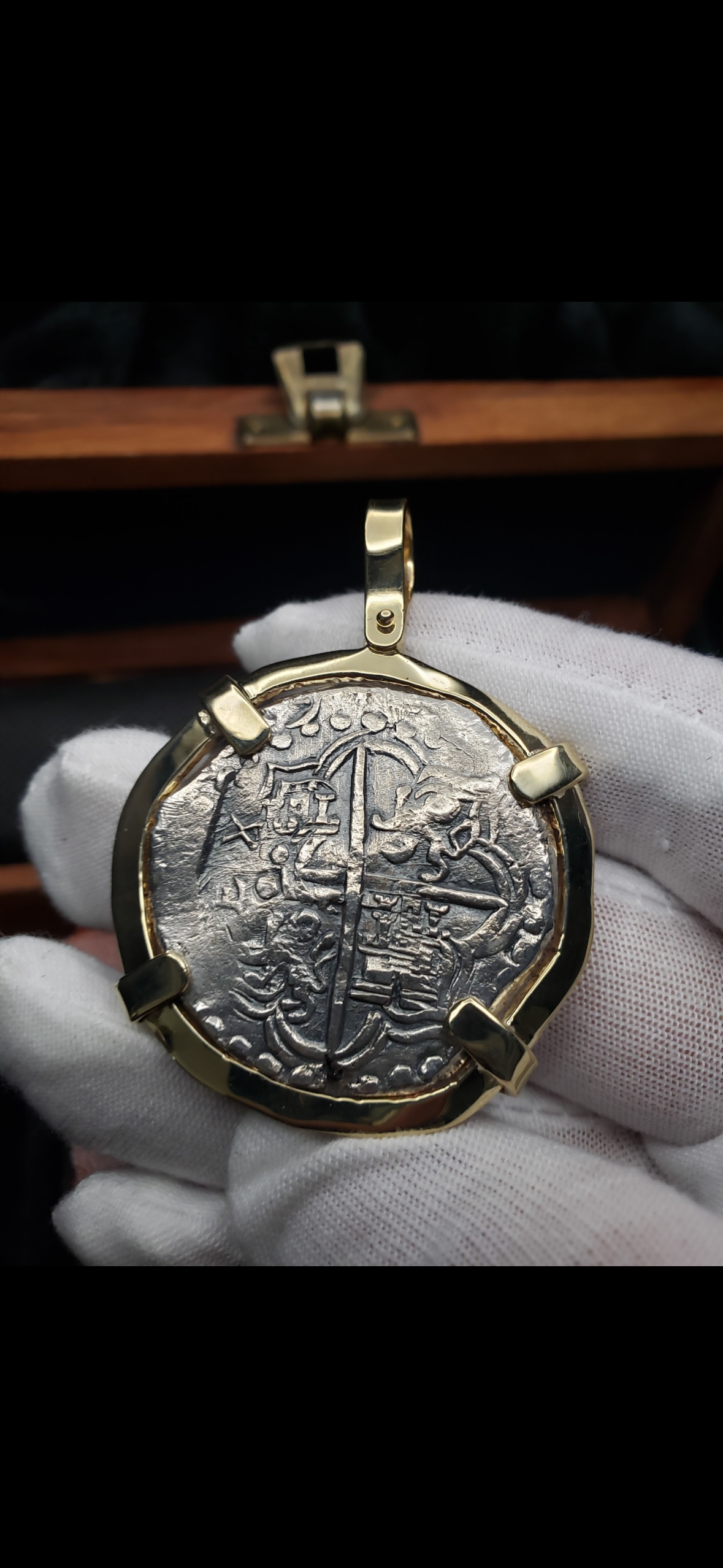 Atocha 8 Reales - Dated #619